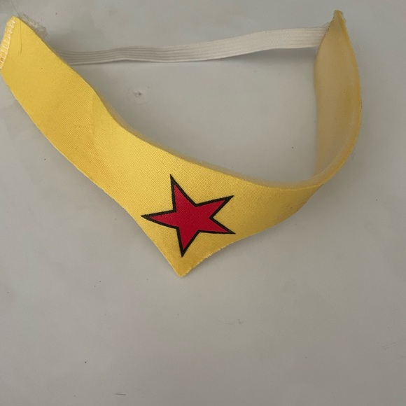 Wonder Woman shirt - Picture 3 of 6